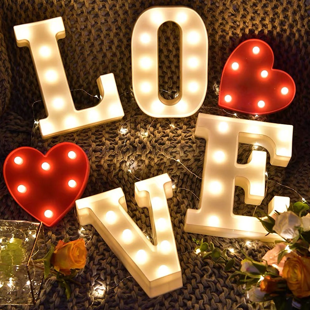 LOVE 心心燈飾